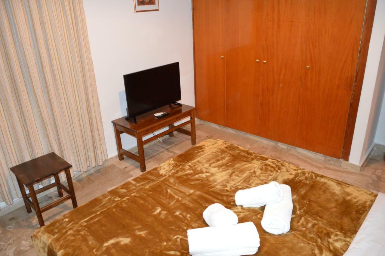 Maria Parameriti Apartments Poros  Exteriör bild